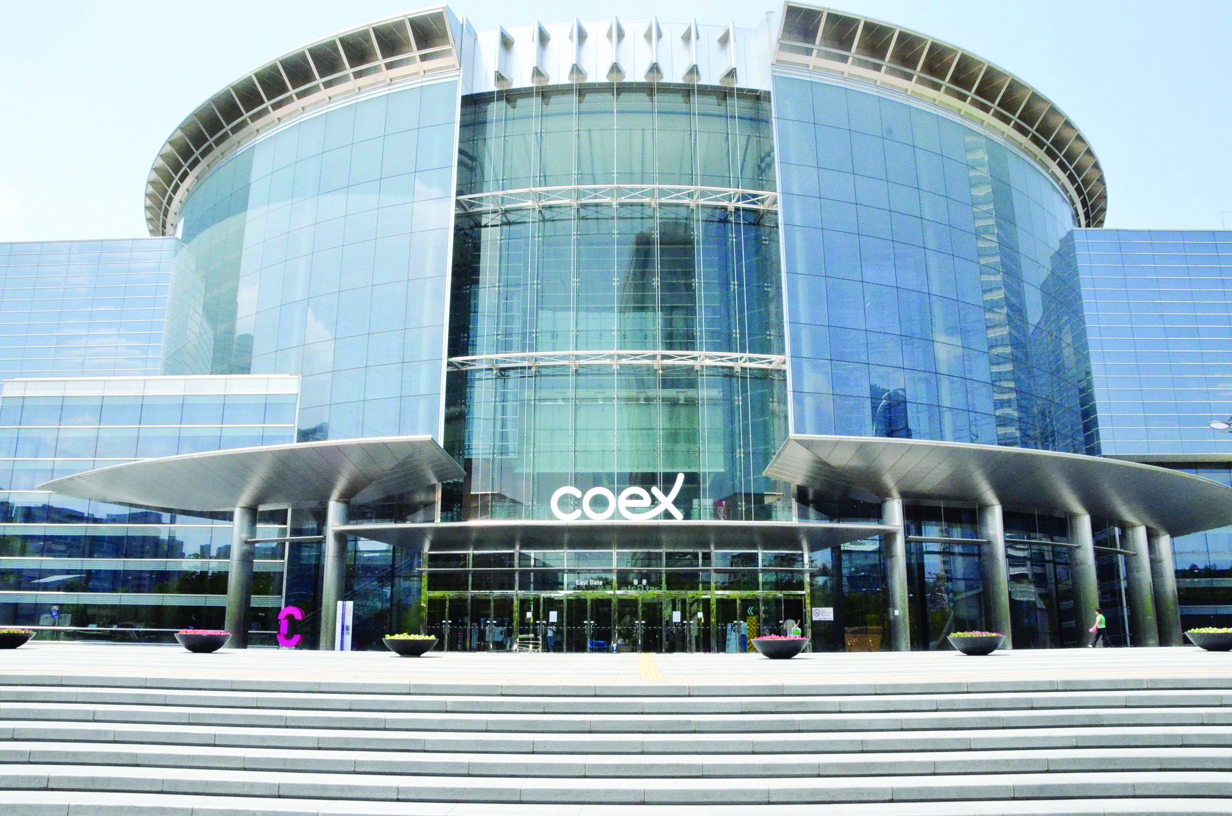 Coex сеул. COEX Convention Exhibition Center. COEX Korea. СОЕХ В Сеуле. Корея Сеул комплекс СОЕХ.